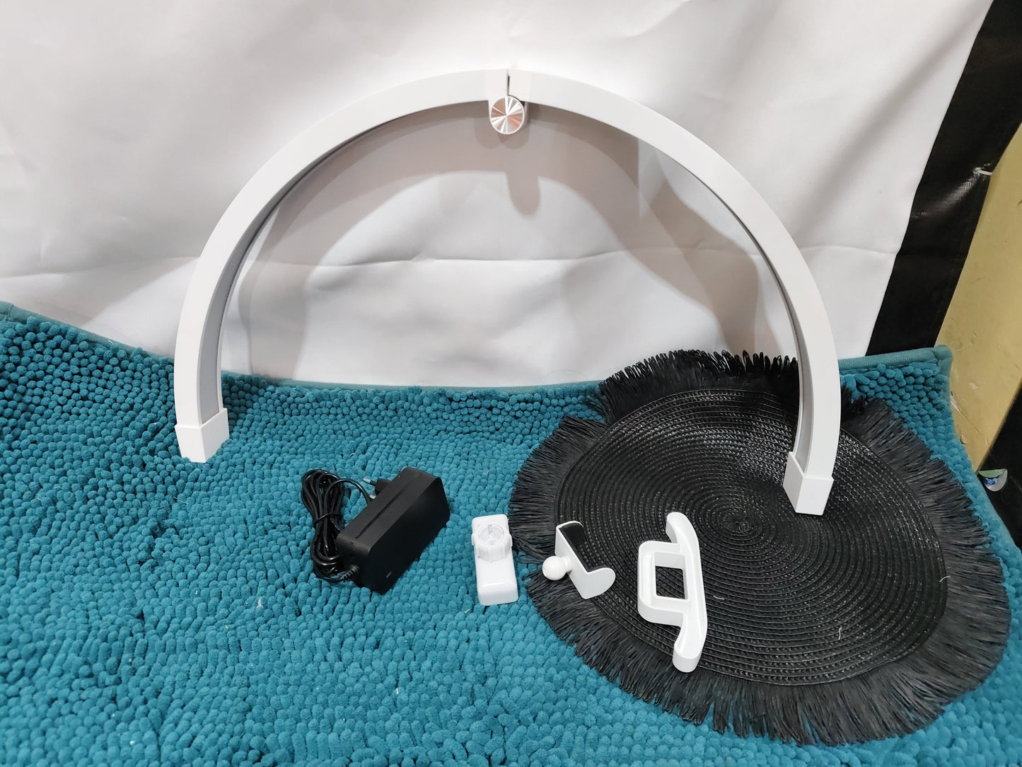 Nail Beauty Desktop Lamp Three-color Temperature Touch Control Half Moon U-shaped Fill Light