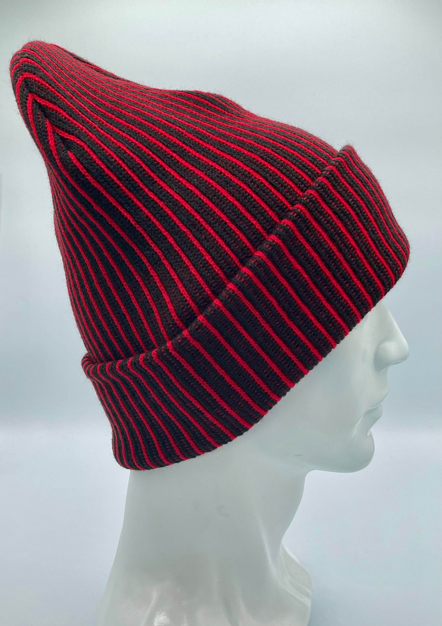 Haakwear Cuffed Wide Ribbed Striped Beanie, Contrast, Black and Red