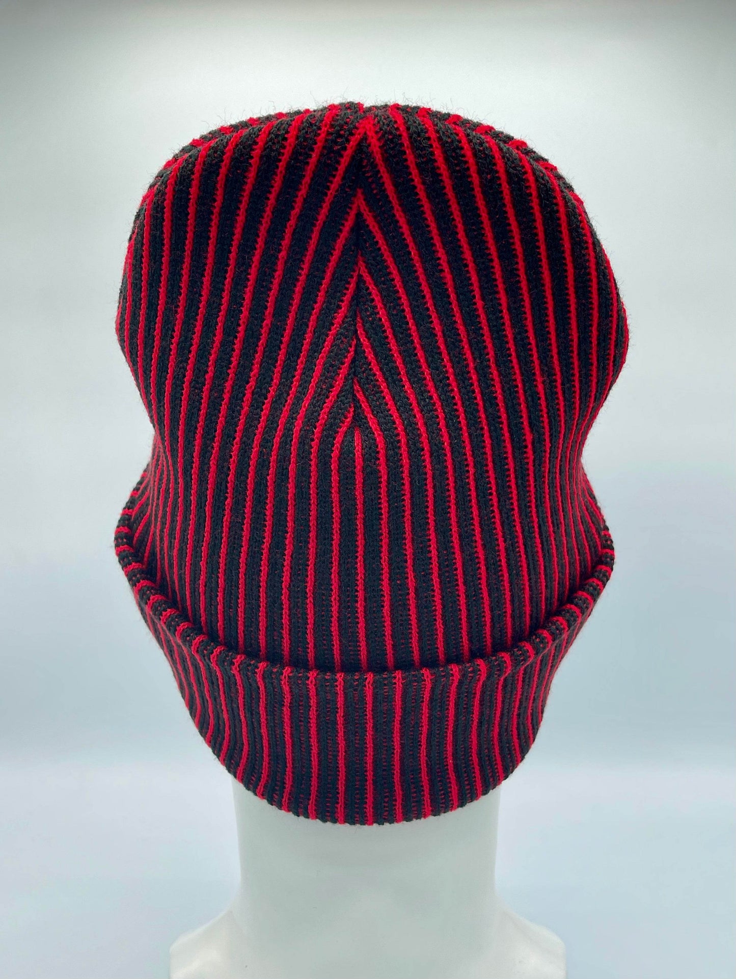 Haakwear Cuffed Wide Ribbed Striped Beanie, Contrast, Black and Red