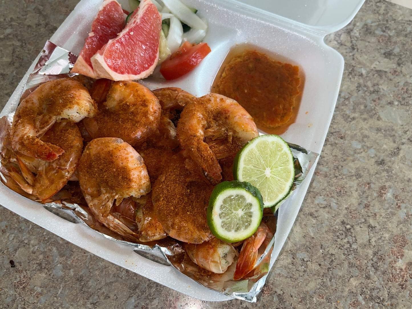 Headless Jumbo Shrimp With Shell On