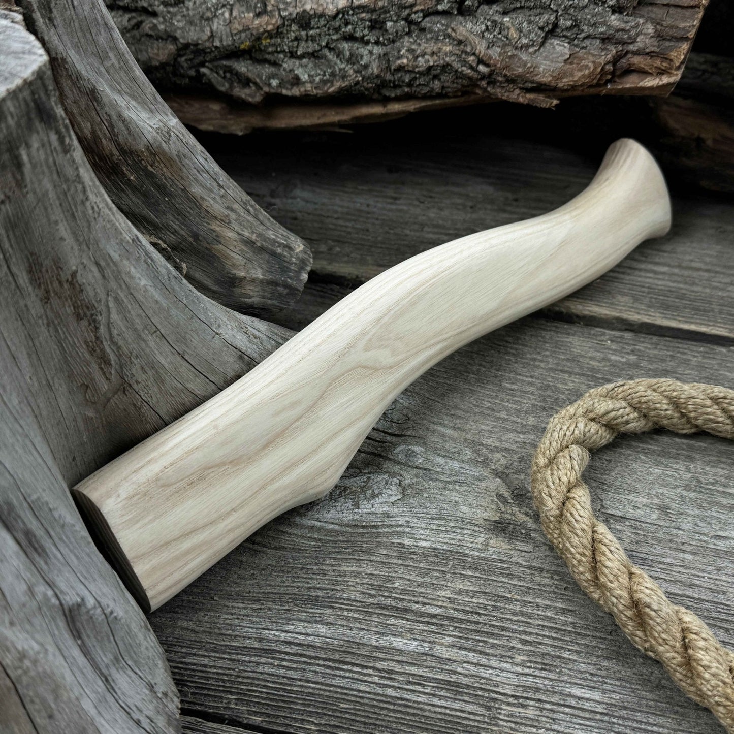 Ash Wood Axe Handle with Red Oak Wedges, 31 cm (12.2 inches)