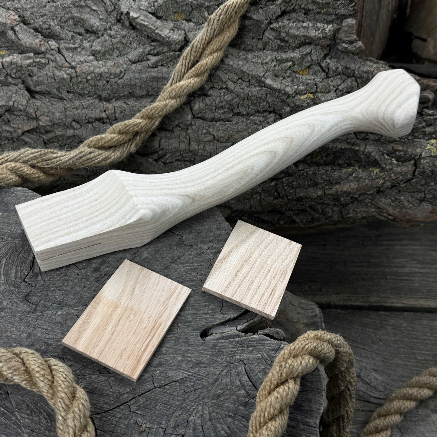 Ash Wood Axe Handle with Red Oak Wedges, 33 cm (12.99 inches)