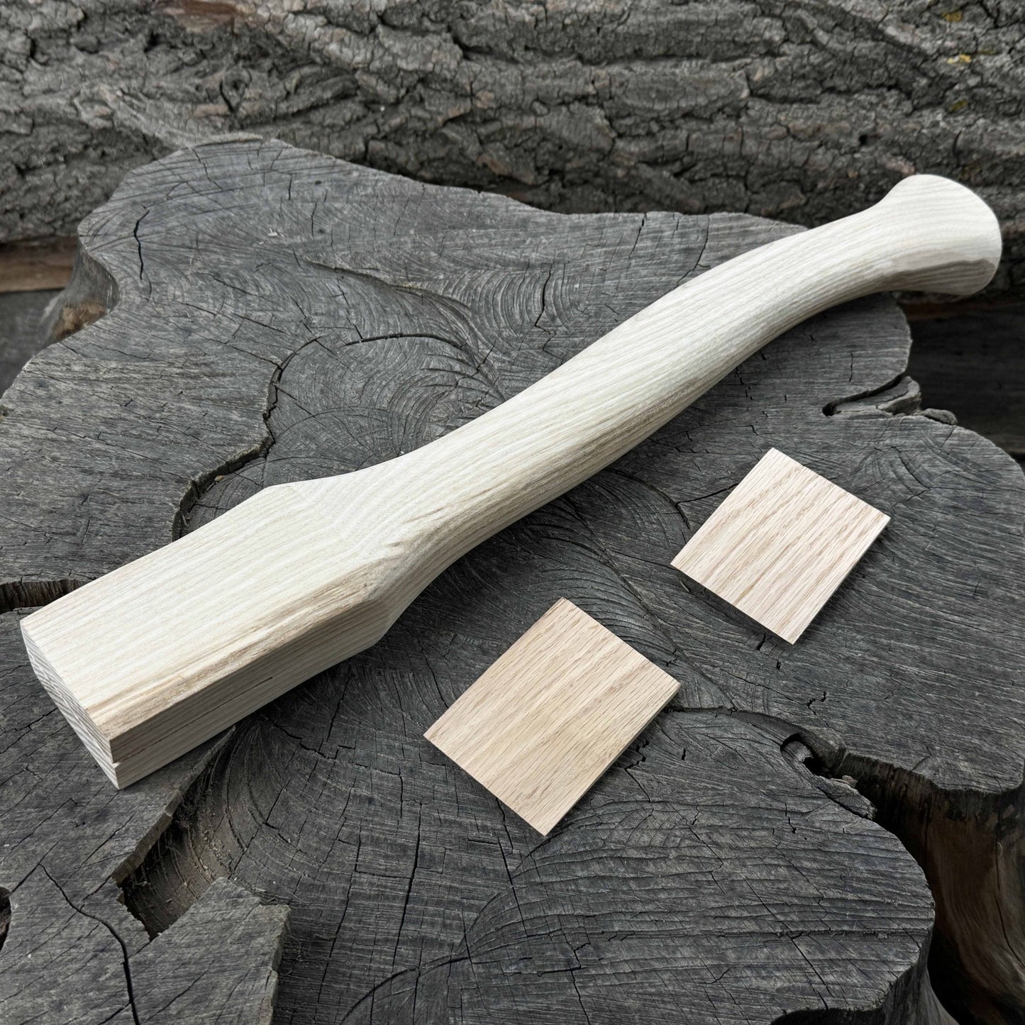 Ash Wood Axe Handle with Red Oak Wedges, 42 cm (16.54 in)