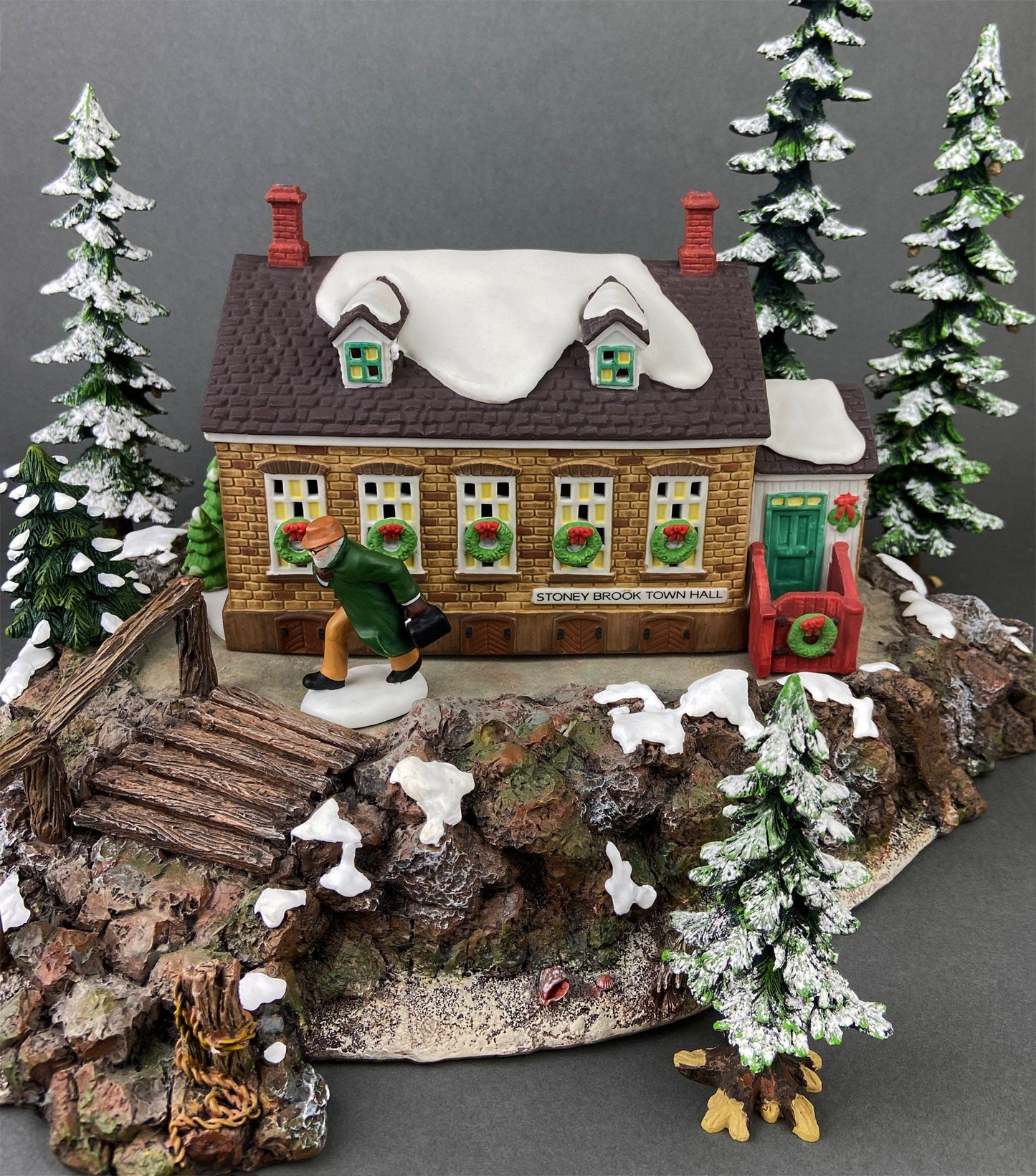 Department 56 Dickens Village Boarding School: 150th Anniversary Edition