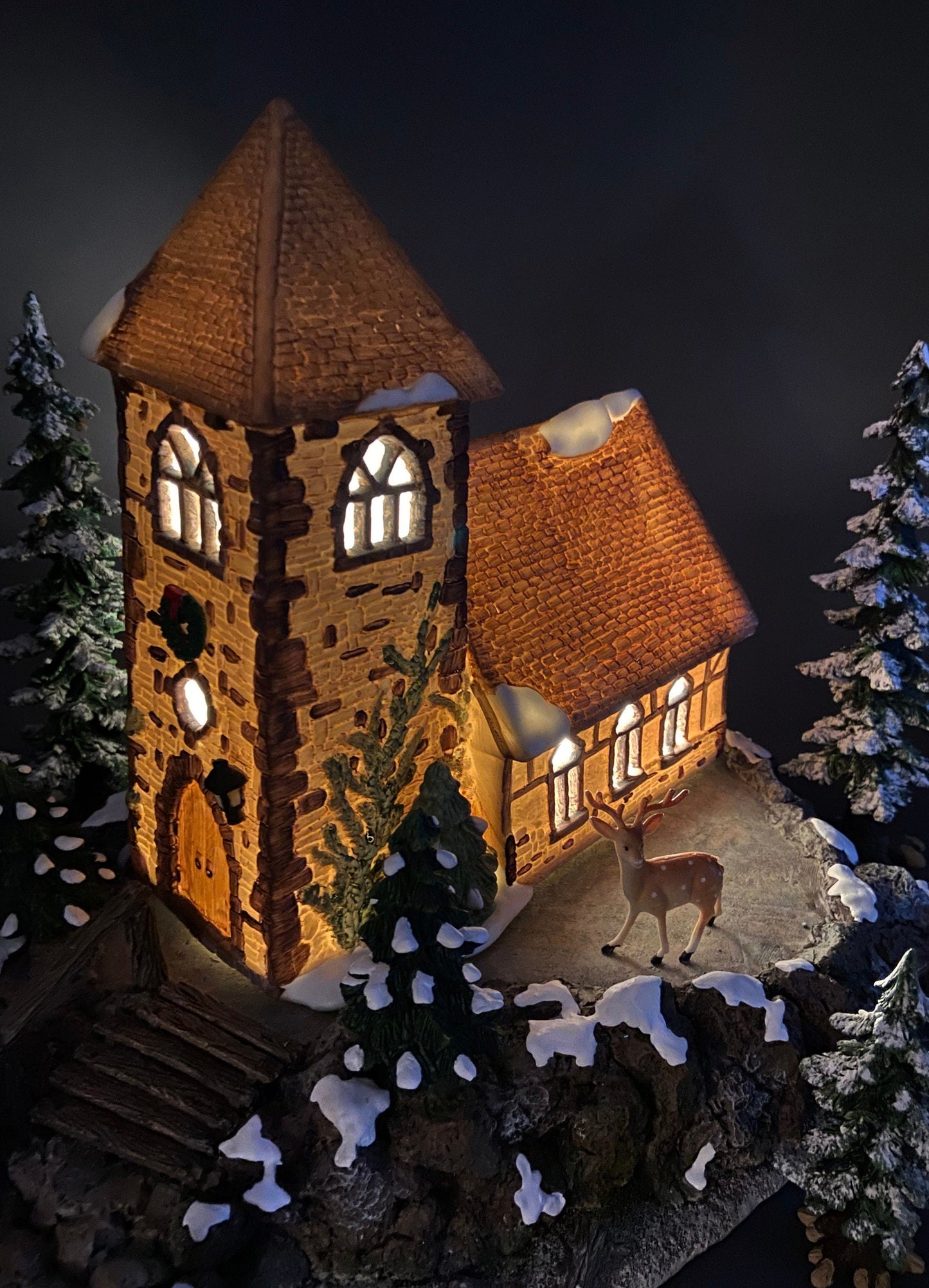 Department 56 Dickens Village Illuminated Church Christmas Village House