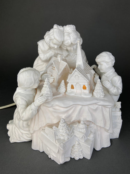Dept. 56 Christmas Figurine: Illuminated Porcelain Family Tradition Night Light