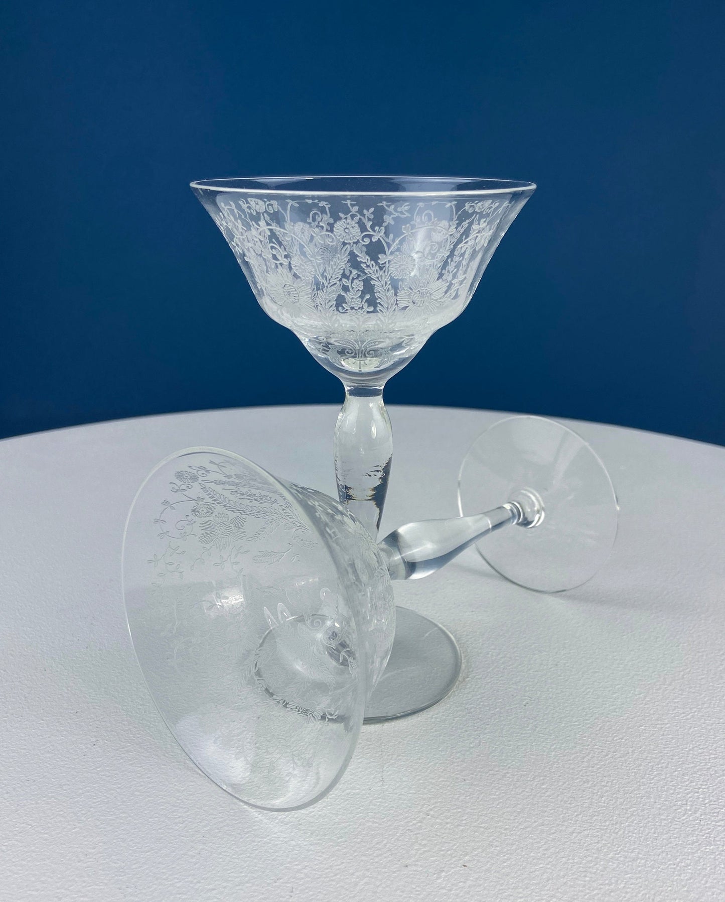 Vintage New Martinsville Tall Sherbet Champagne Glasses. Set of 7 Prelude Etched Stemware. Highly Collectible Barware. Wedding Registry.