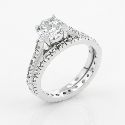 Avera Glistening Engagement Ring Set in Sterling Silver